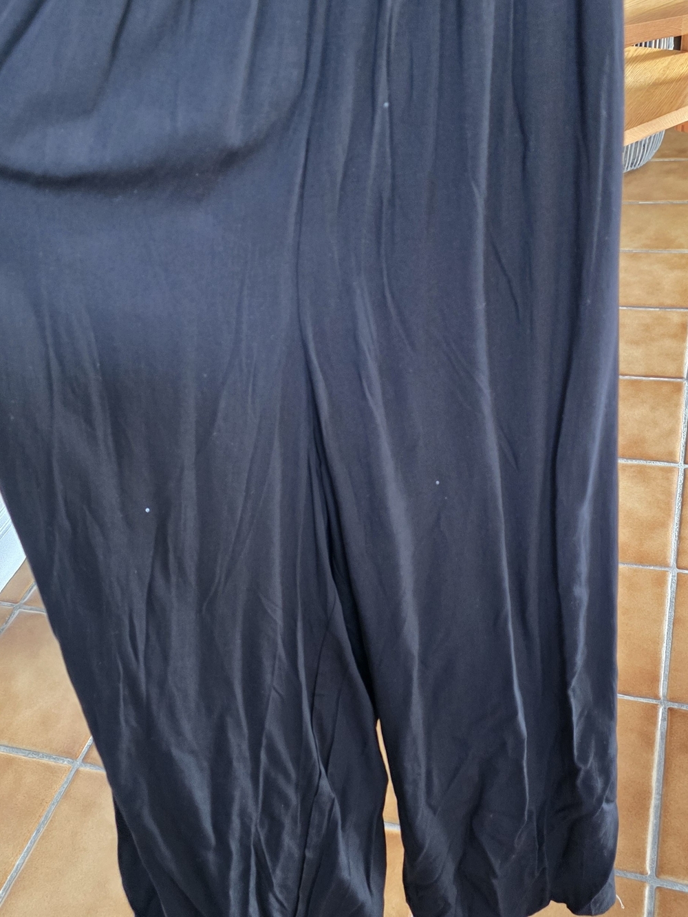 Black Romper With Adjustable Straps - Picture 6 of 6